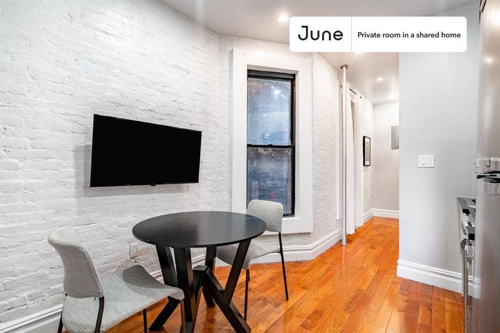 2 BR in New York City