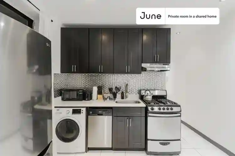 3 BR in New York City