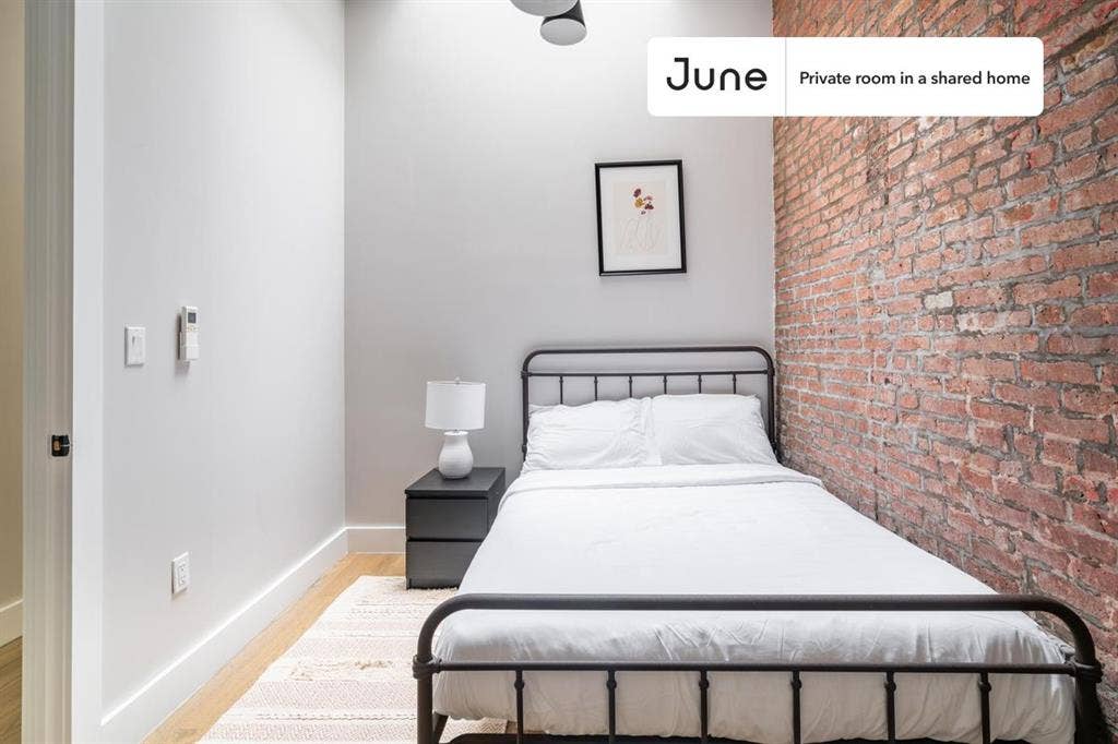 6 BR in New York City