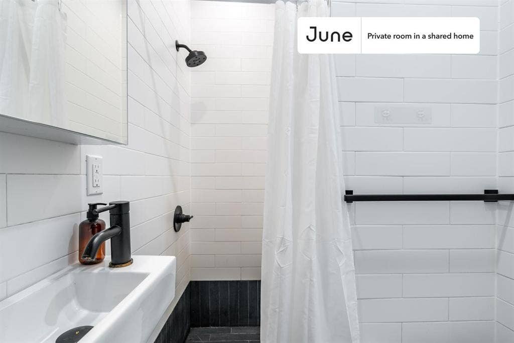 6 BR in New York City