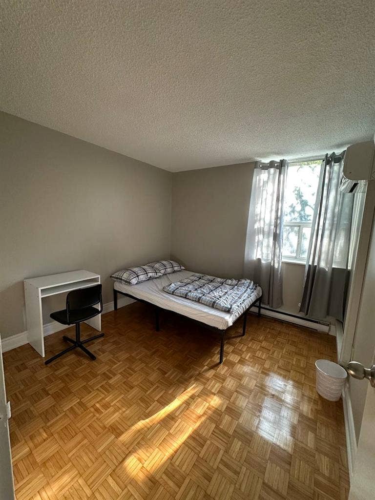 ✨ Room for Rent – Move-in Ready! ✨