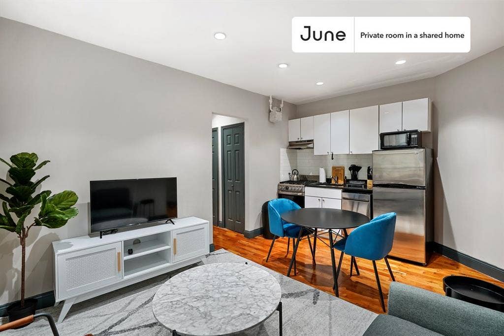 2 BR in New York City