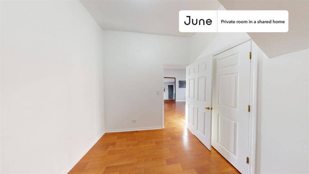 3 BR in Chicago