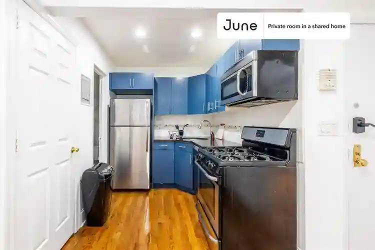 2 BR in New York City