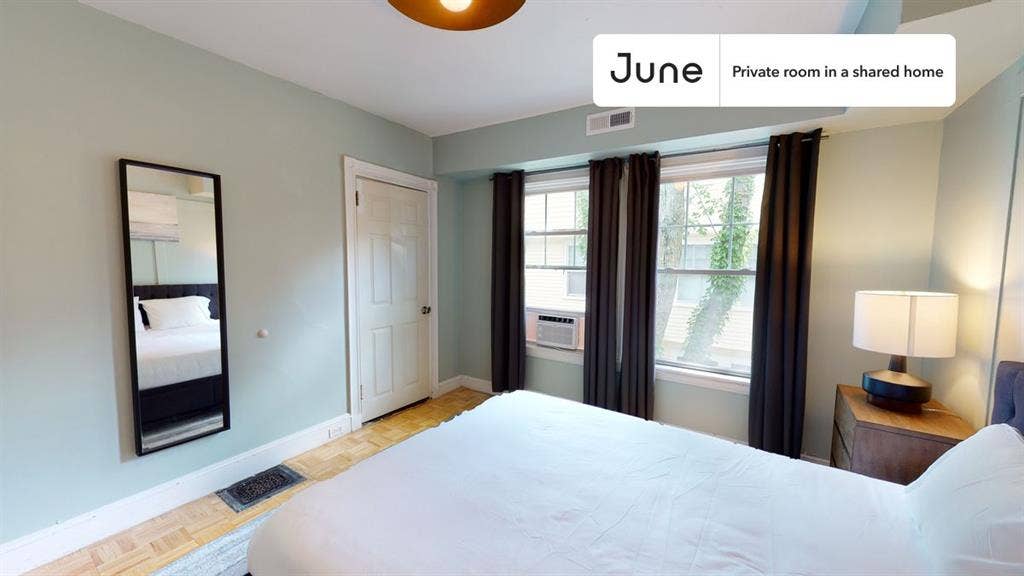 7 BR in Boston