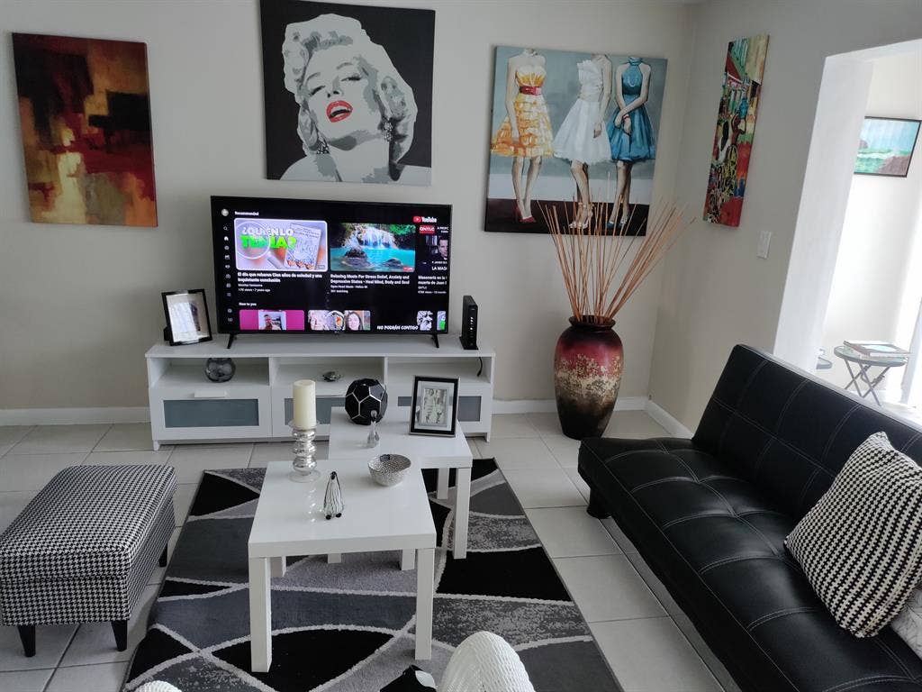 FULLY FURNISHED ROOM GREAT LOCATION