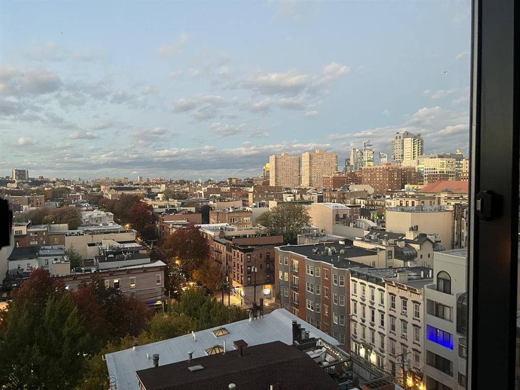 Private Bedroom+Bathroom 7m to PATH