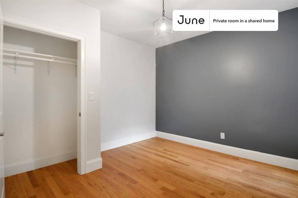 5 BR in Boston