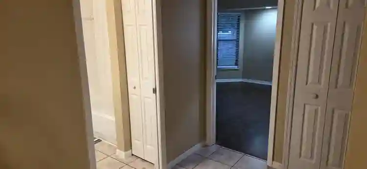 Furnished room including utilities