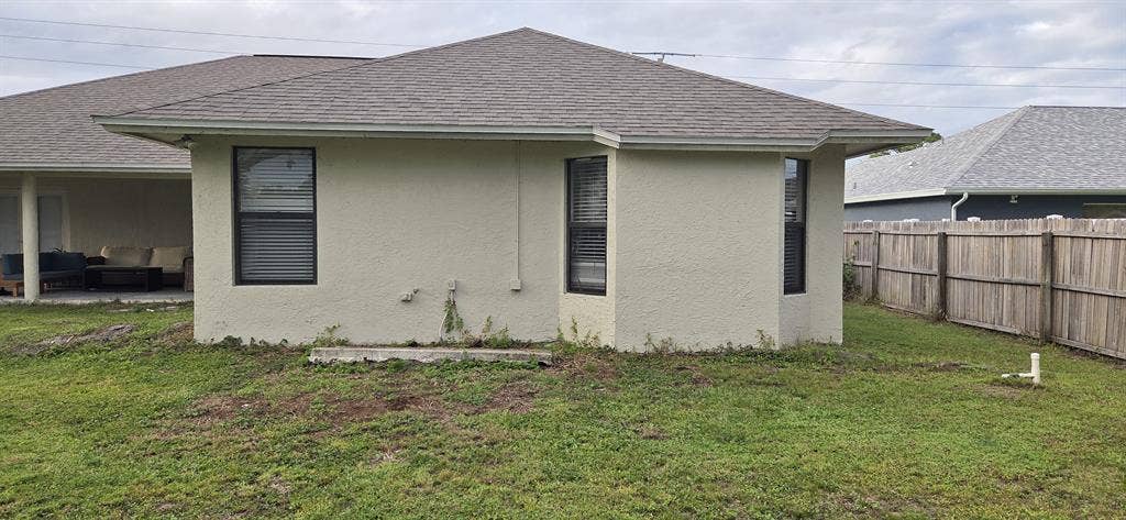 Furnished room including utilities