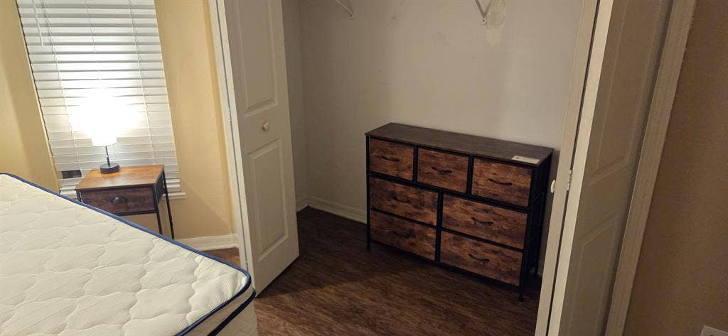 Furnished room including utilities