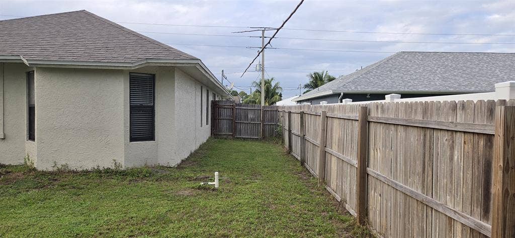 Furnished room including utilities