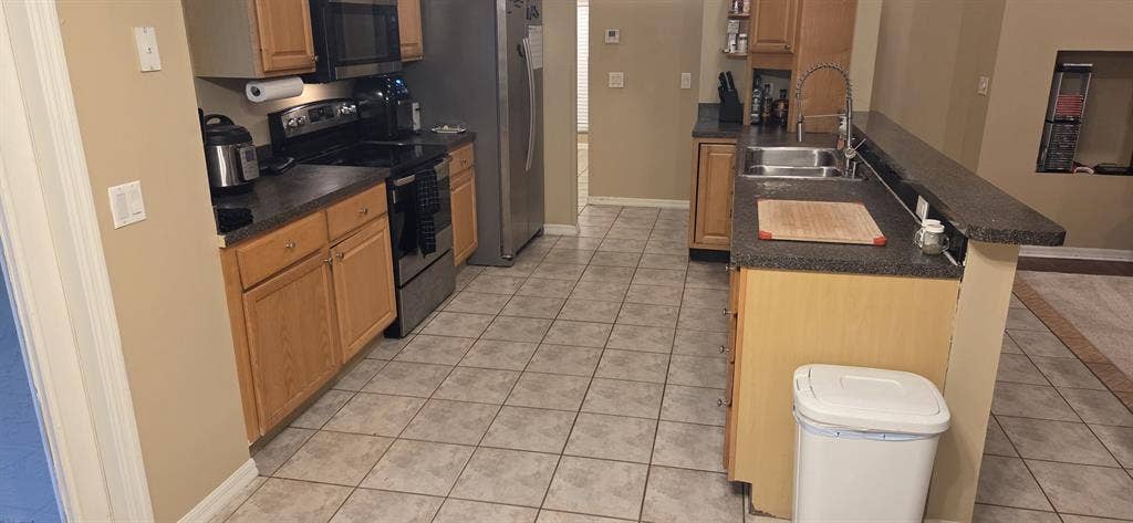 Furnished room including utilities