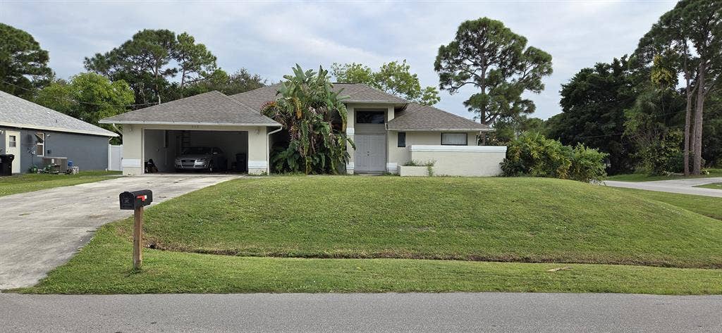 Furnished room including utilities