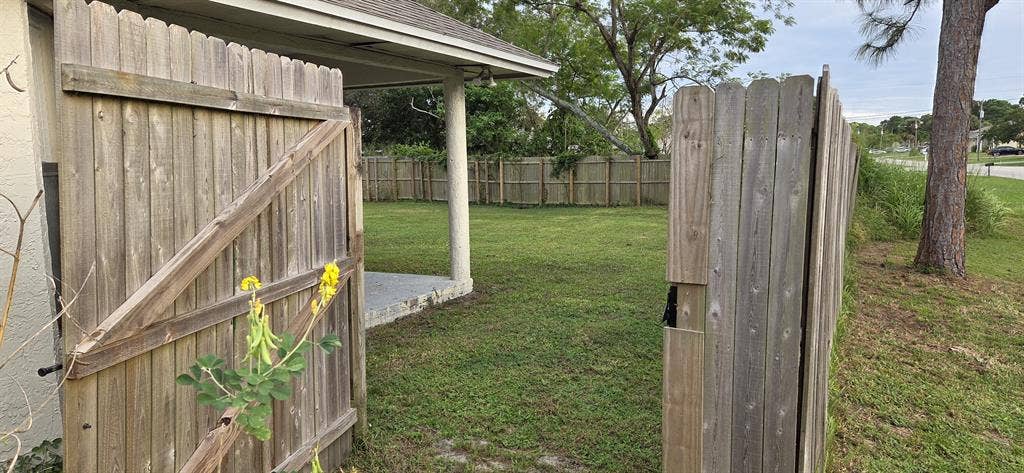 Furnished room including utilities