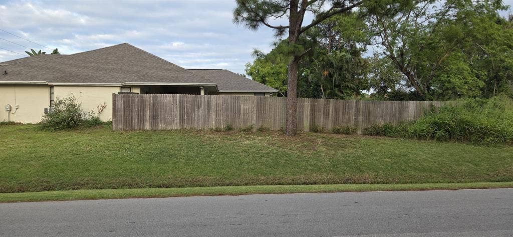 Furnished room including utilities