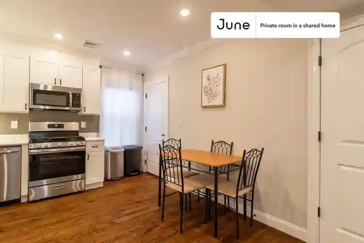 4 BR in Boston