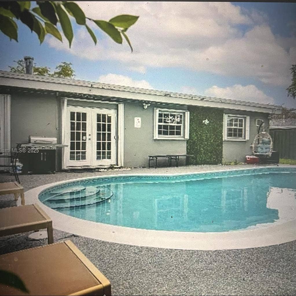 Peace + Ambition: The Pool House 🌊