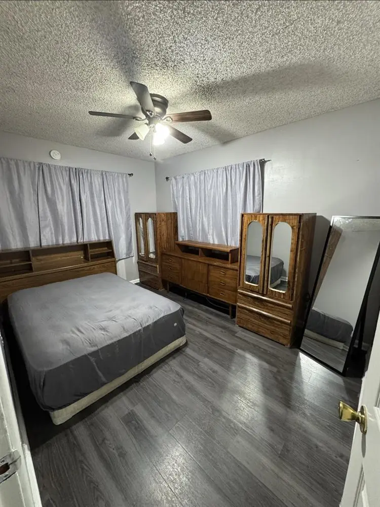 Room for rent (N Ontario)
$