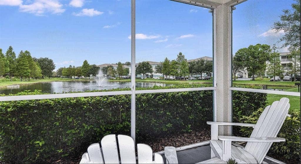 Master BR w/en suite bathroom