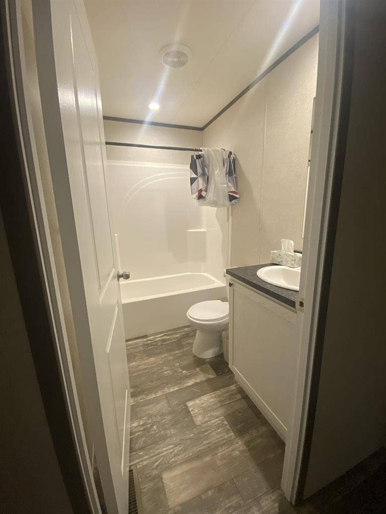 1 Private Room/1 Shared Bath