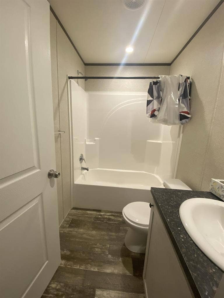 1 Private Room/1 Shared Bath