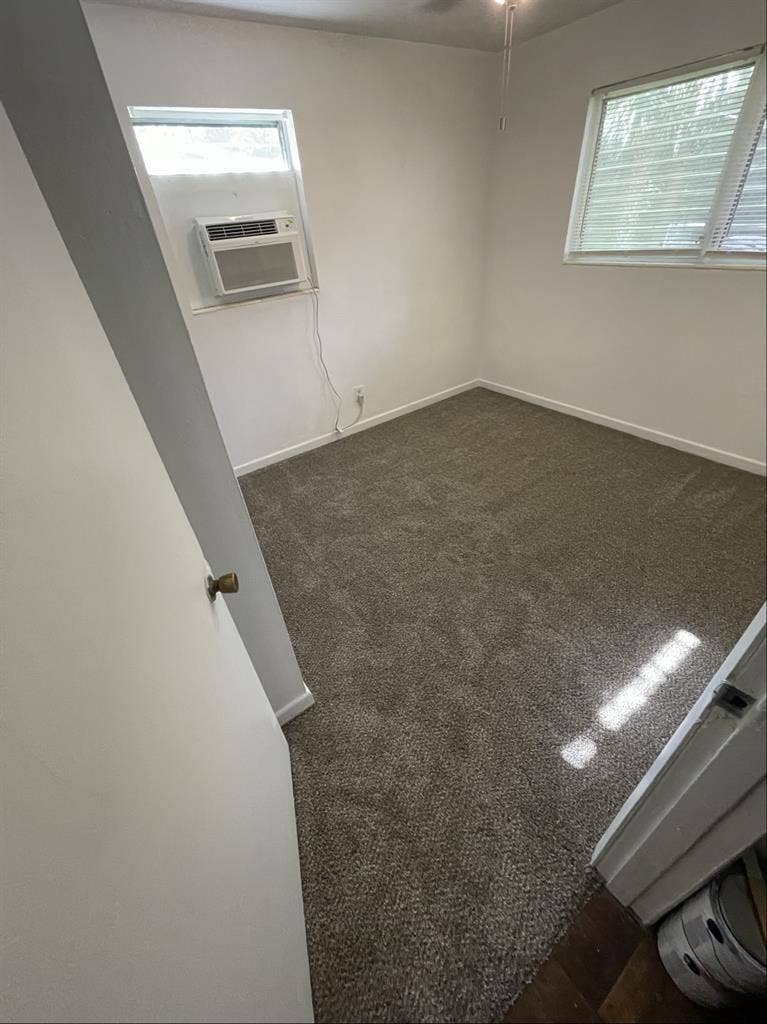 Mid-Century home with room for rent