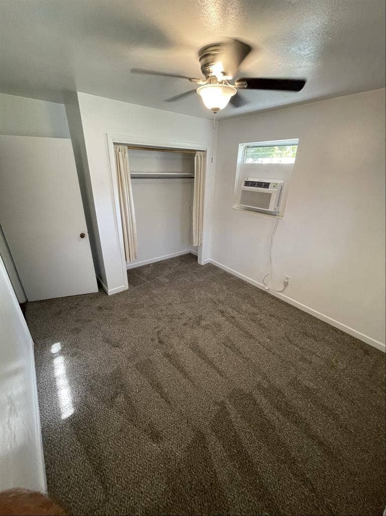 Mid-Century home with room for rent