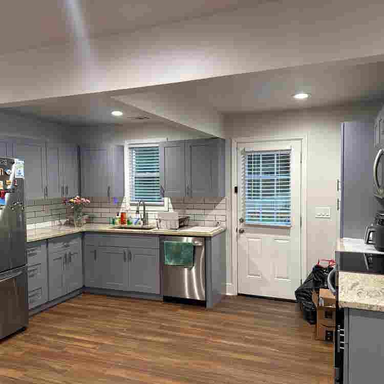 Looking for roomies for a house