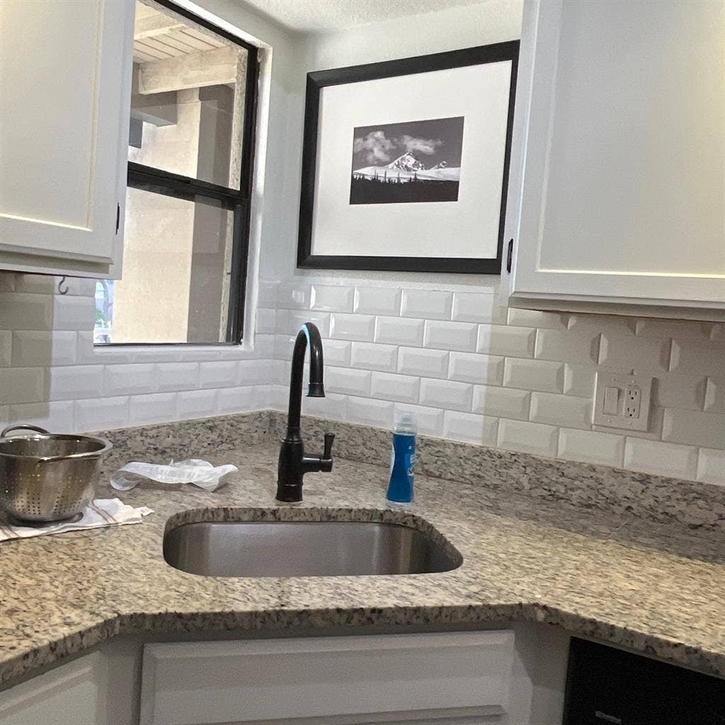 Looking for a Roomate.