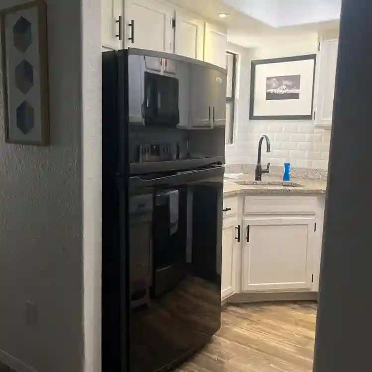 Looking for a Roomate.