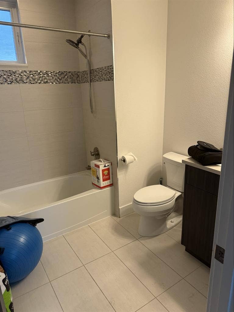 Huge 3BR townhome in Lowry!