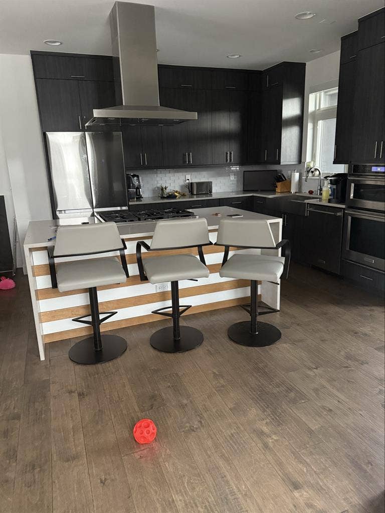 Huge 3BR townhome in Lowry!