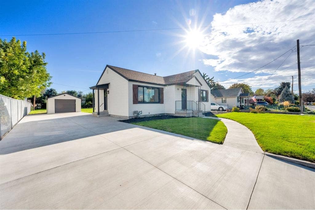 2-Bed Basement Apartment