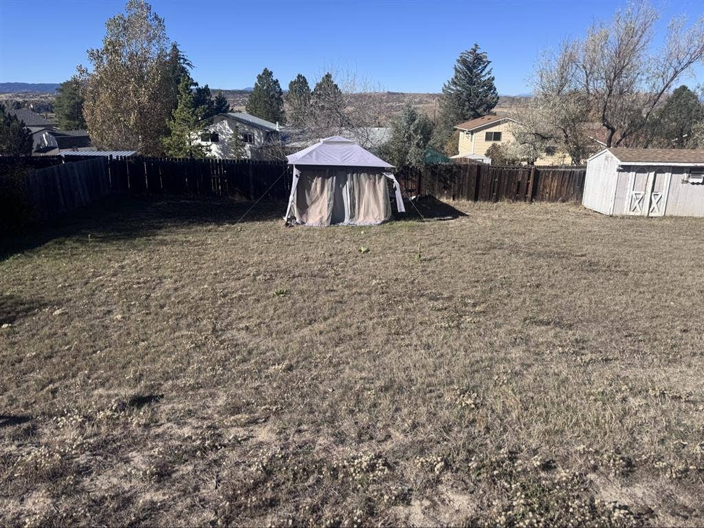 Castle Rock Private Bed and Bath!