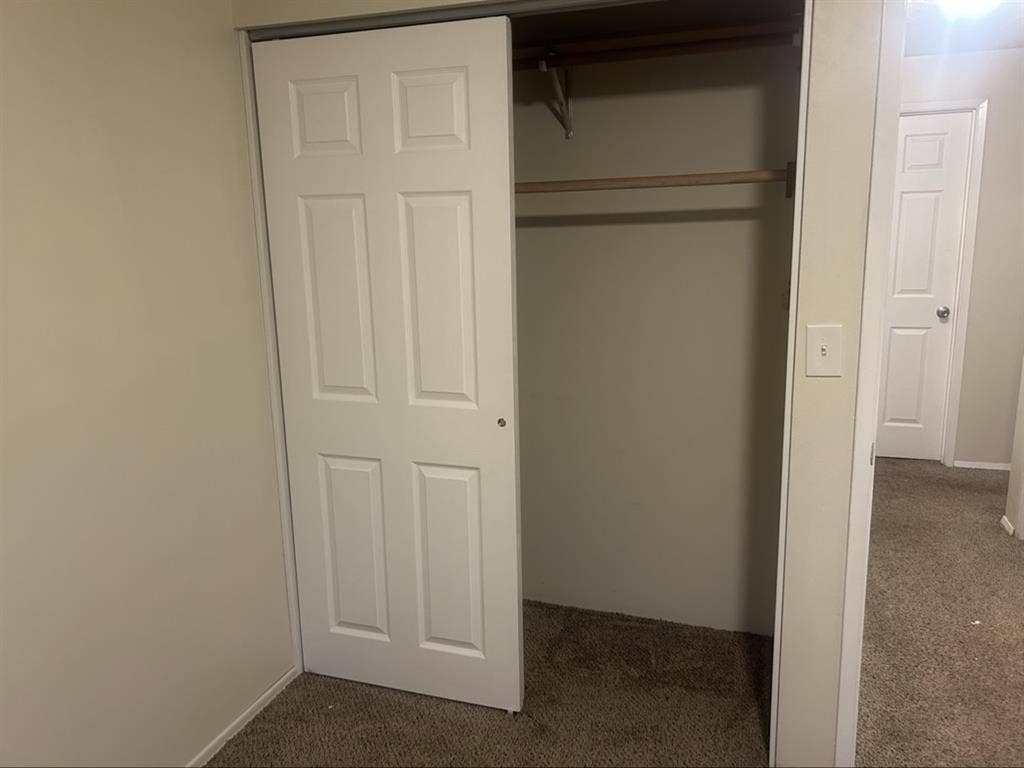 Cozy Southeast Portland/Tigard room