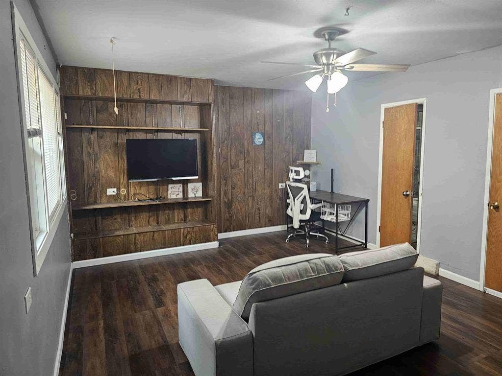 Private -  Large Room/Full Bath