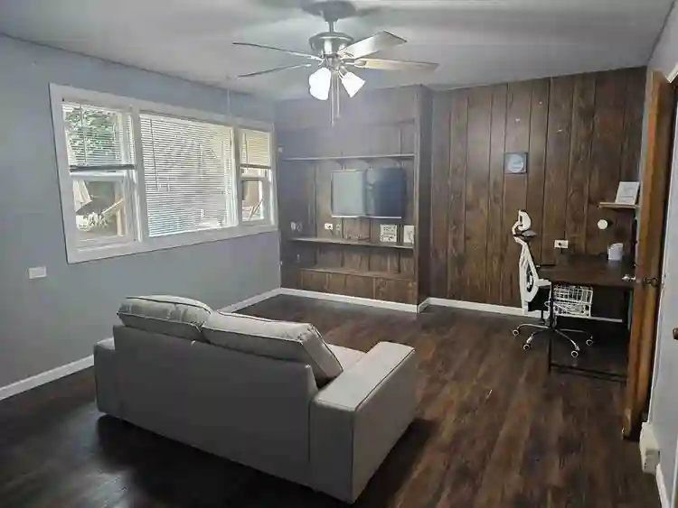 Private - Large Room/Full Bath