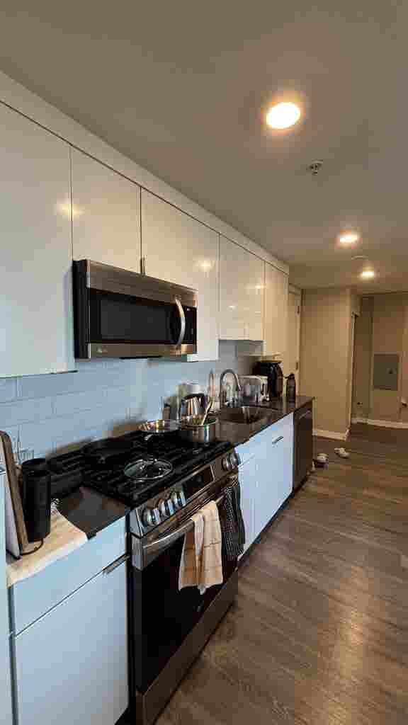 MASTER BEDROOM IN U DISTRICT