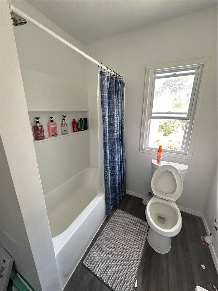 ASL-Friendly Rooms Near RIT