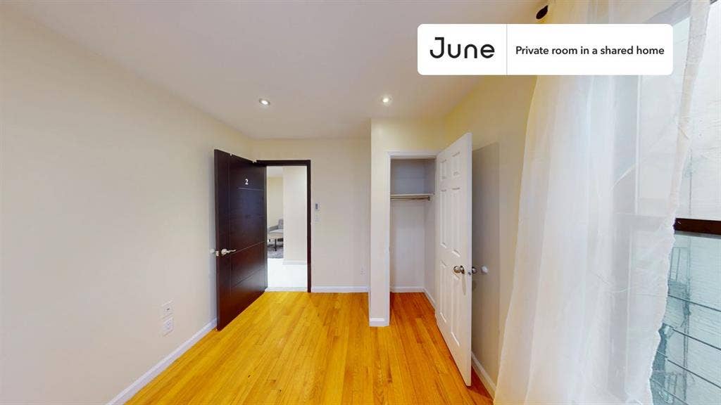 4 BR in New York City