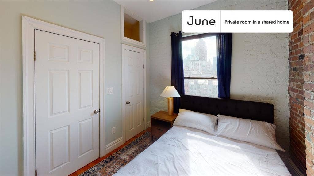 2 BR in New York City