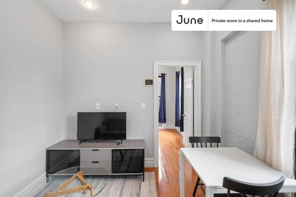 2 BR in New York City