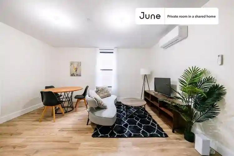 3 BR in New York City