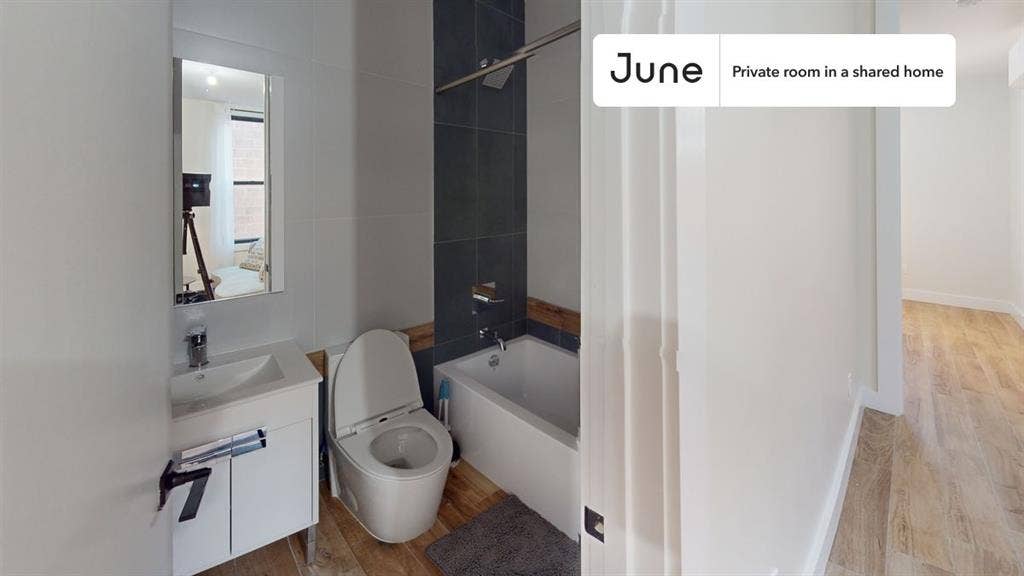 3 BR in New York City