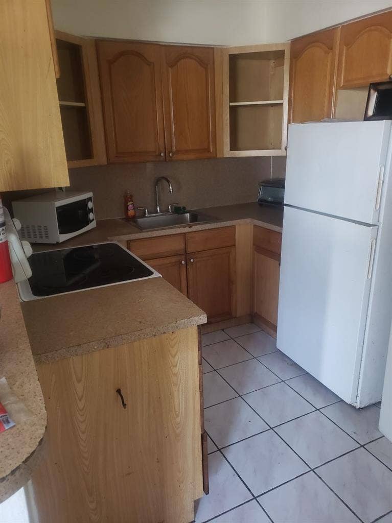 Full Apartment Shared Room