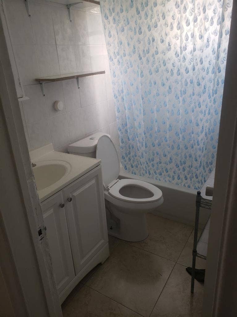 Full Apartment Shared Room