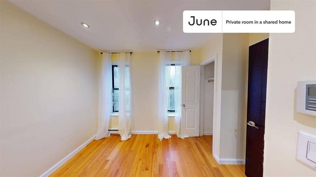 4 BR in New York City