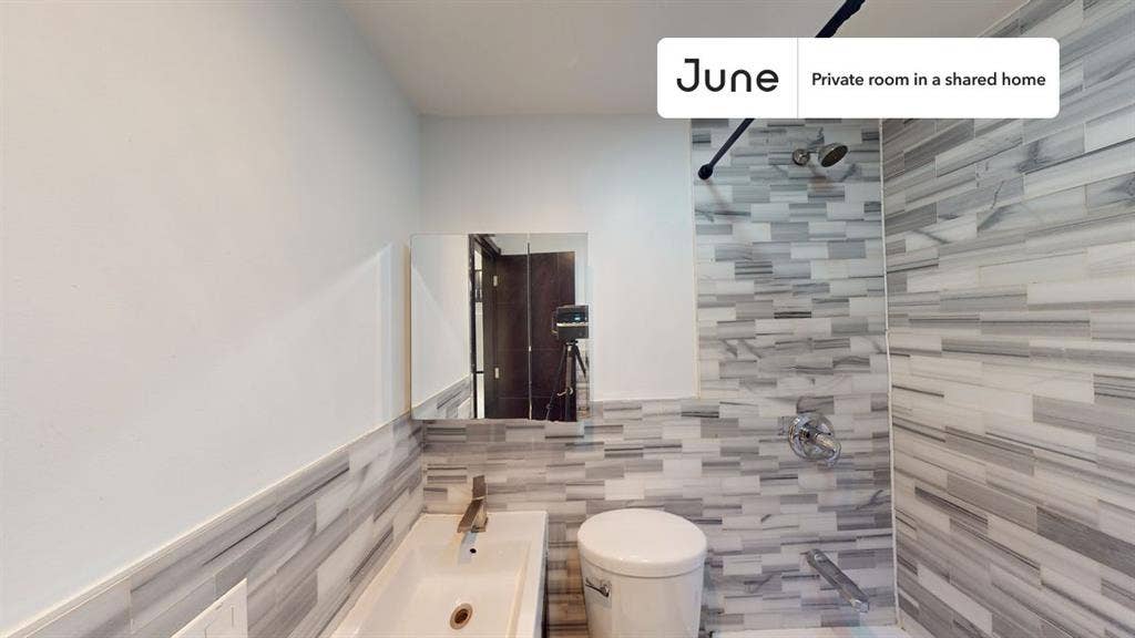 4 BR in New York City