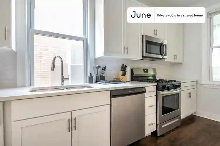 4 BR in Chicago